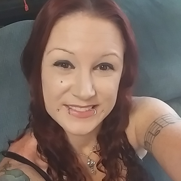 Meet your Posher, Ambassador II Meg B. - Picture 8 of 16